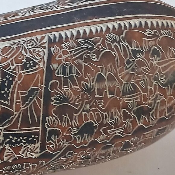 Guiro Maracas Hand Carved Dry Gourd Percussion Instrument Peruvian Shaker Decor - Picture 9 of 11